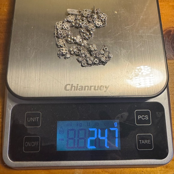 Jose Hess 18k white gold and natural VS diamond choker! 15.5” long - stunning! - Picture 4 of 4